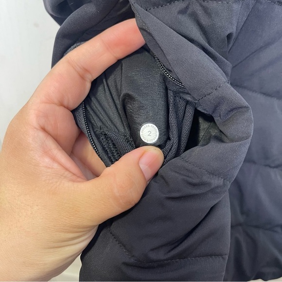 Lululemon Down For It All Vest Black Sz 2 - Picture 7 of 10